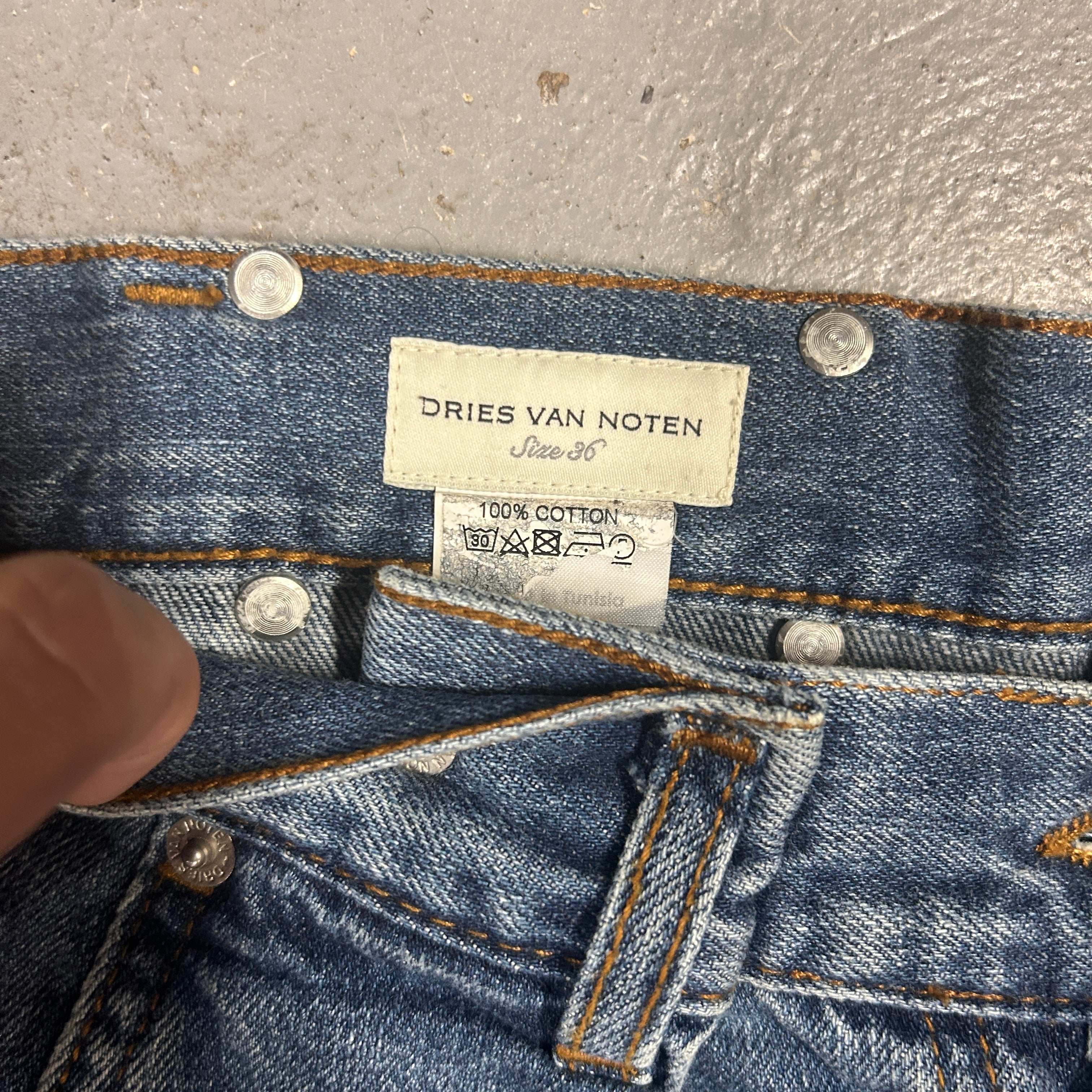 1757704566286-2ichm3.jpeg